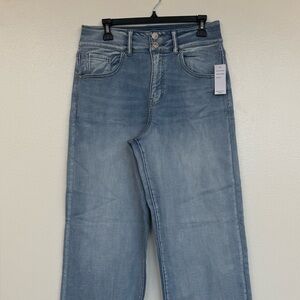 NWT Women’s Potady Blue Jeans. Size R-8.